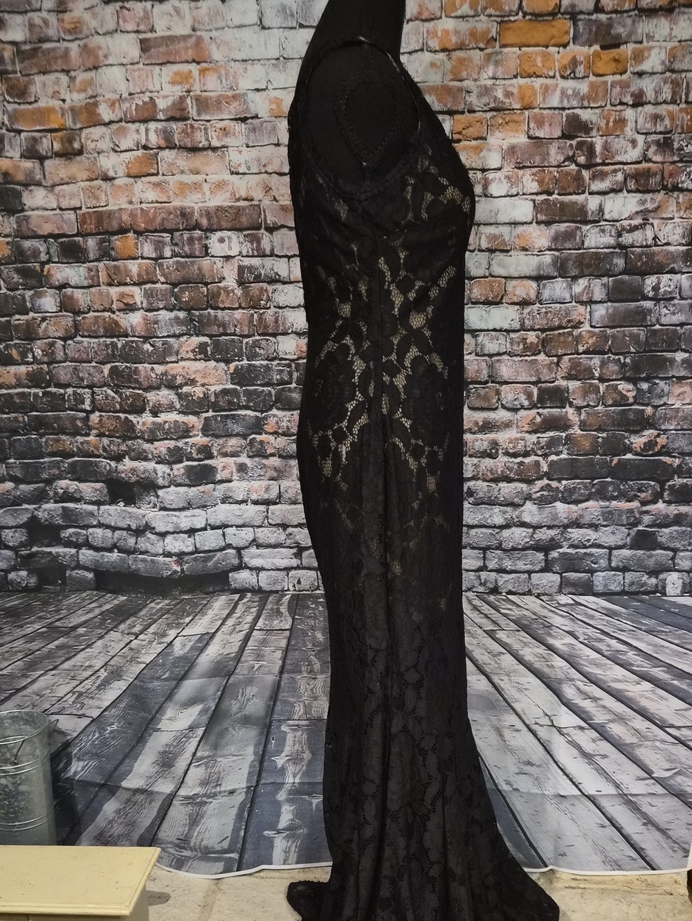 Betsy & Adam Sz 12 Black Lace V-Neck Formal - Picture 9 of 11